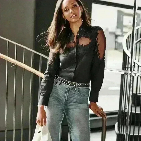 Long sleeve lace trim poplin blouse, size 4. Beautiful piece for your wardrobe. - Picture 1 of 11